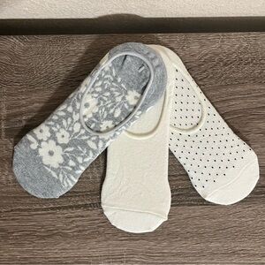 NWOT Women's Floral Print 3pk Liner Socks
